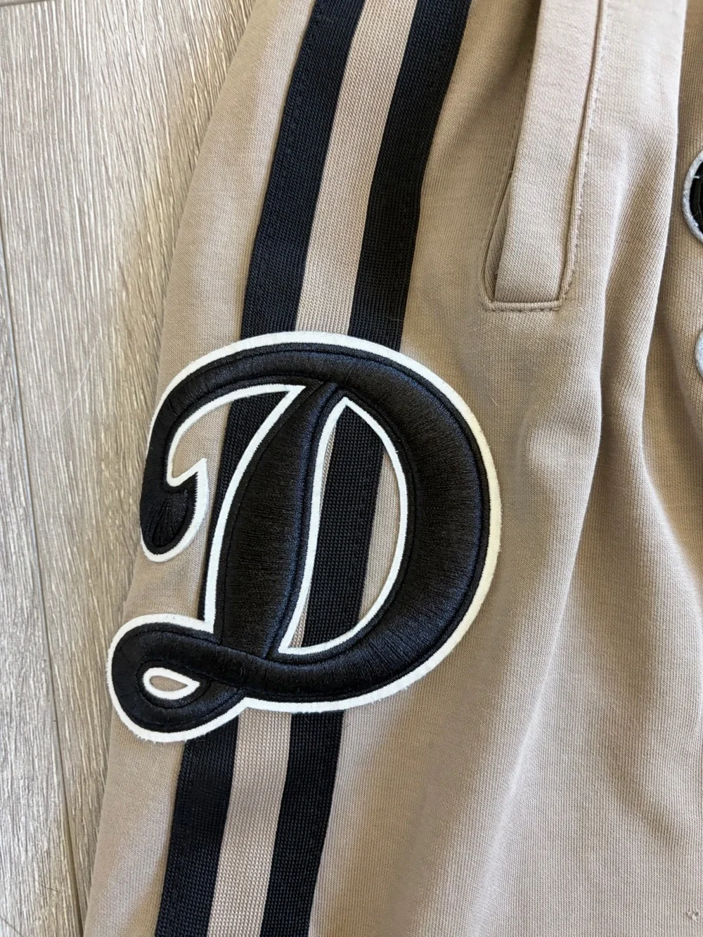 Rare Pro Standard Luxury Athletic Collection LA Dodgers Shorts Beige Size XL **
